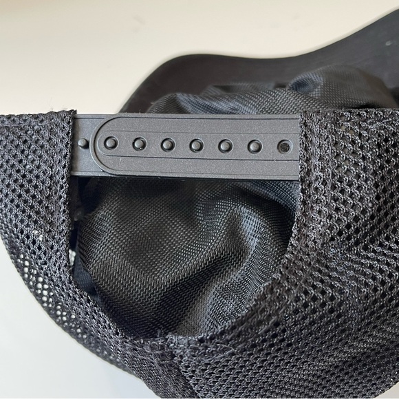 ALO adjustable trucker hat black - Picture 4 of 4